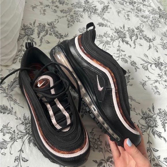 Women’s Nike air max 97. Size 7 - Picture 2 of 4